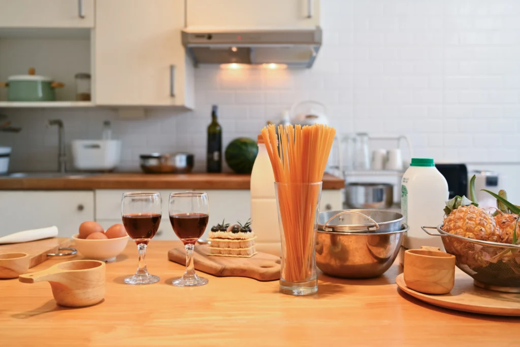 Kitchen with dining table